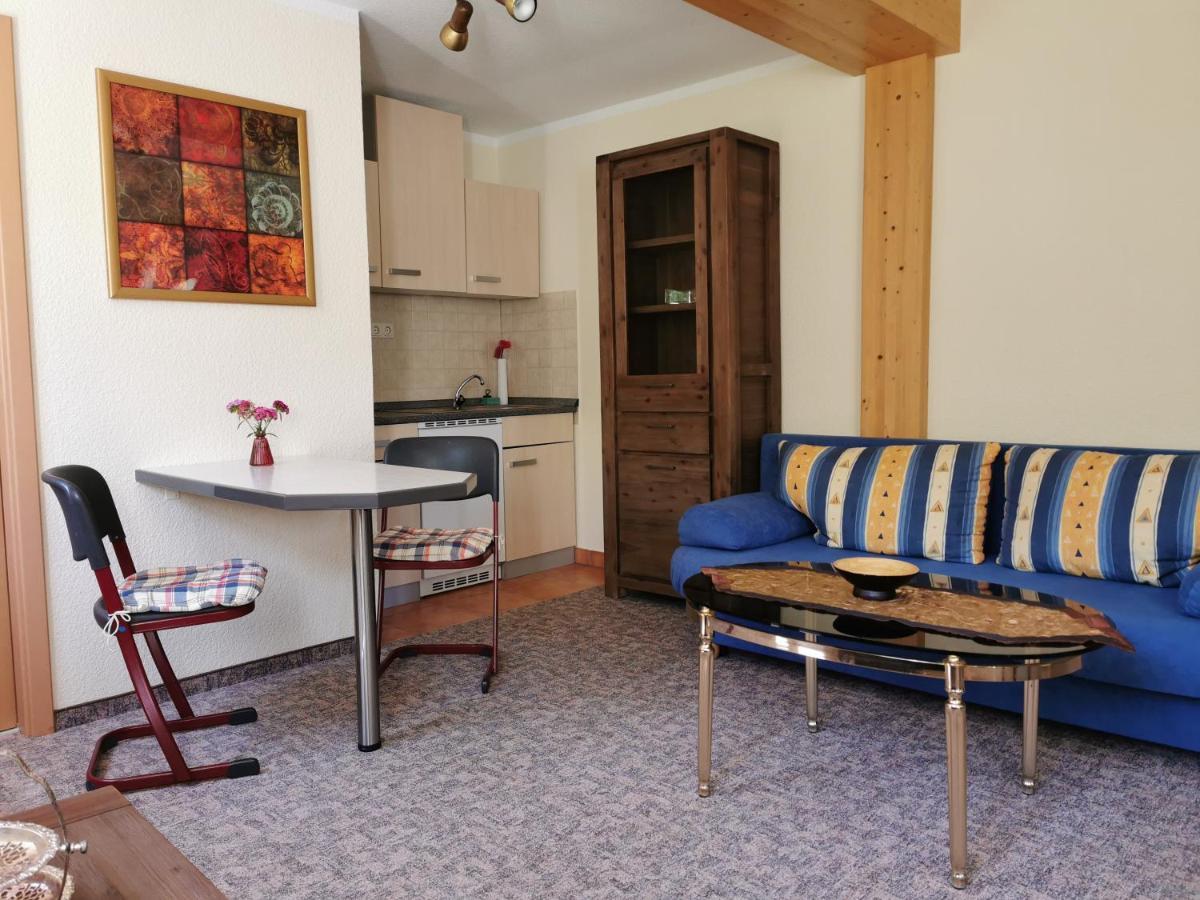 Ferienwohnung "Am Saalehaken" Gossitz Екстер'єр фото