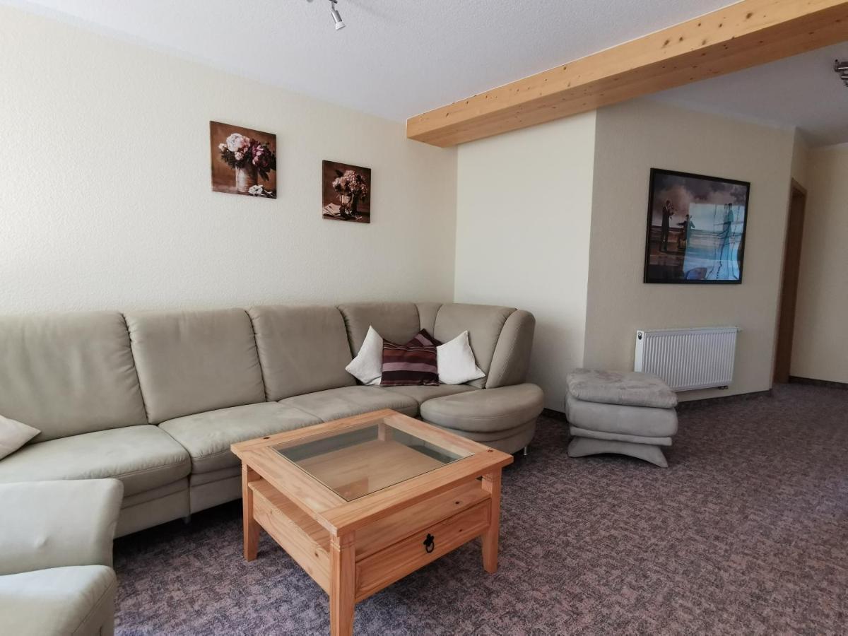 Ferienwohnung "Am Saalehaken" Gossitz Екстер'єр фото